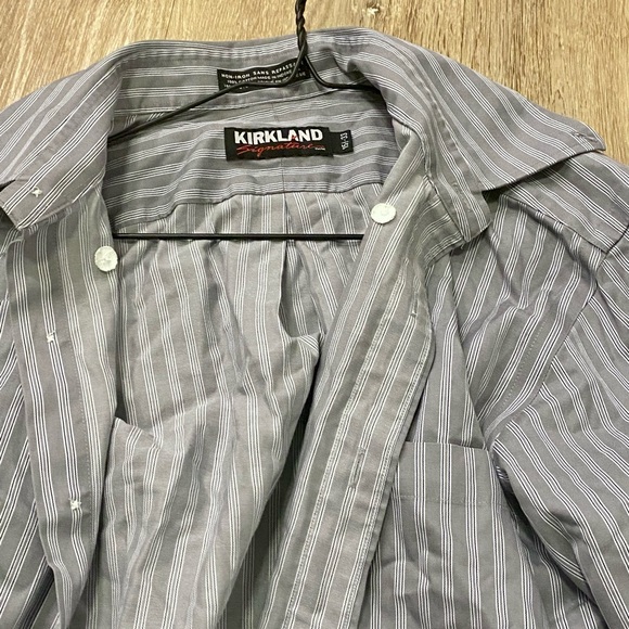Office Siren Grey Button Up Top, great condition. - Picture 3 of 9